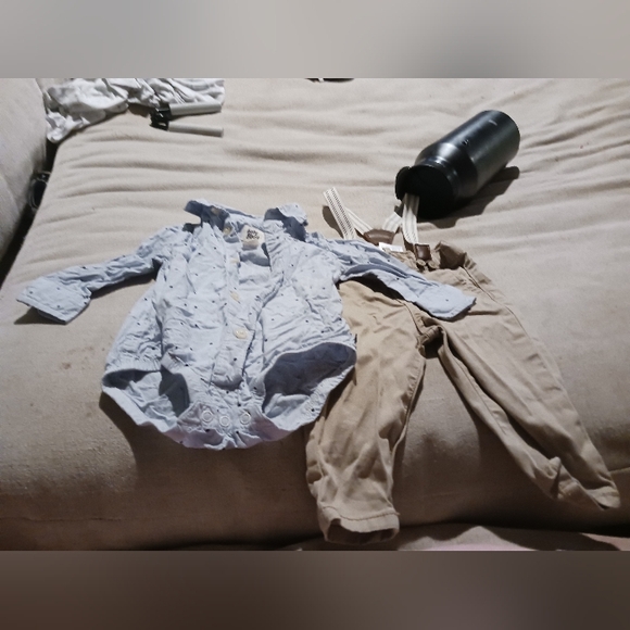 Baby B'gosh Button-Up Bodysuit & Suspender Pants Set - 9 Months - Picture 1 of 3